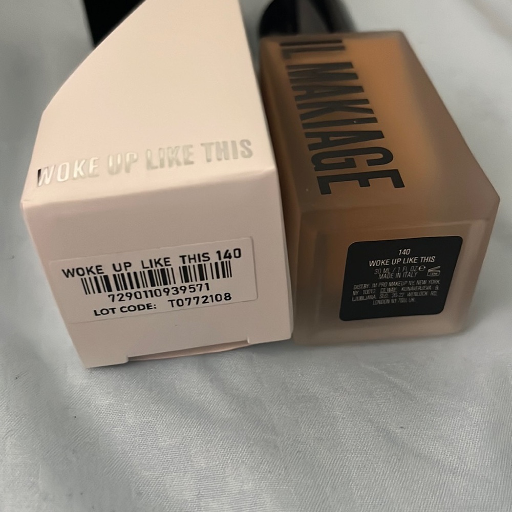 IL MAKIAGE woke up like this foundation